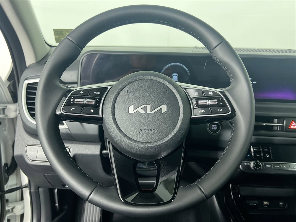 2026 Kia Seltos EX photo 14