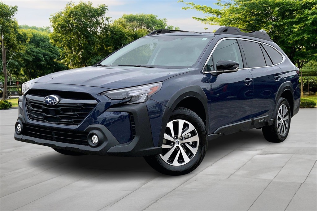 2025 Subaru Outback Premium's photo