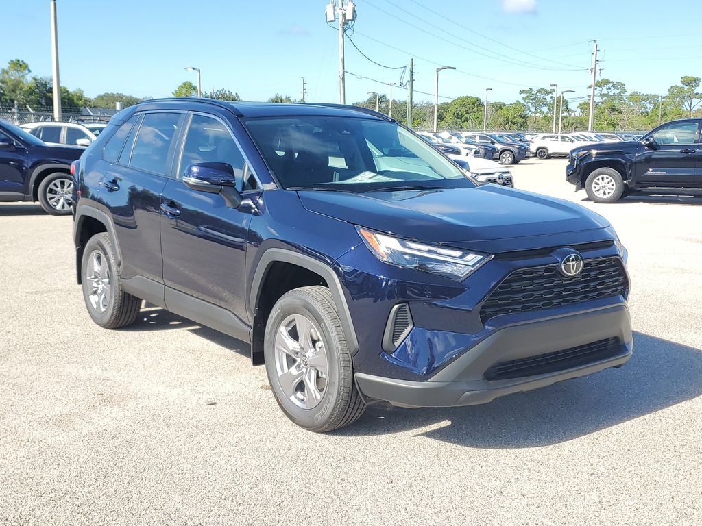 2025 Toyota RAV4 XLE photo 2