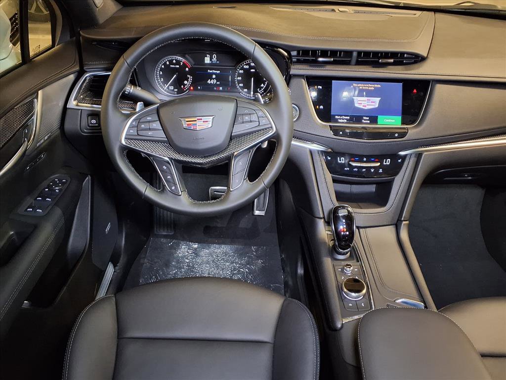 2025 Cadillac XT5 Sport photo 11