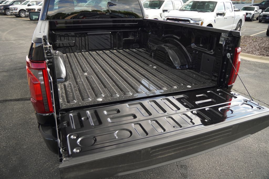 2025 Ford F-150 STX photo 6