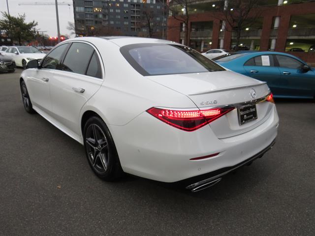 2024 Mercedes Benz S 580 4MATIC photo 2