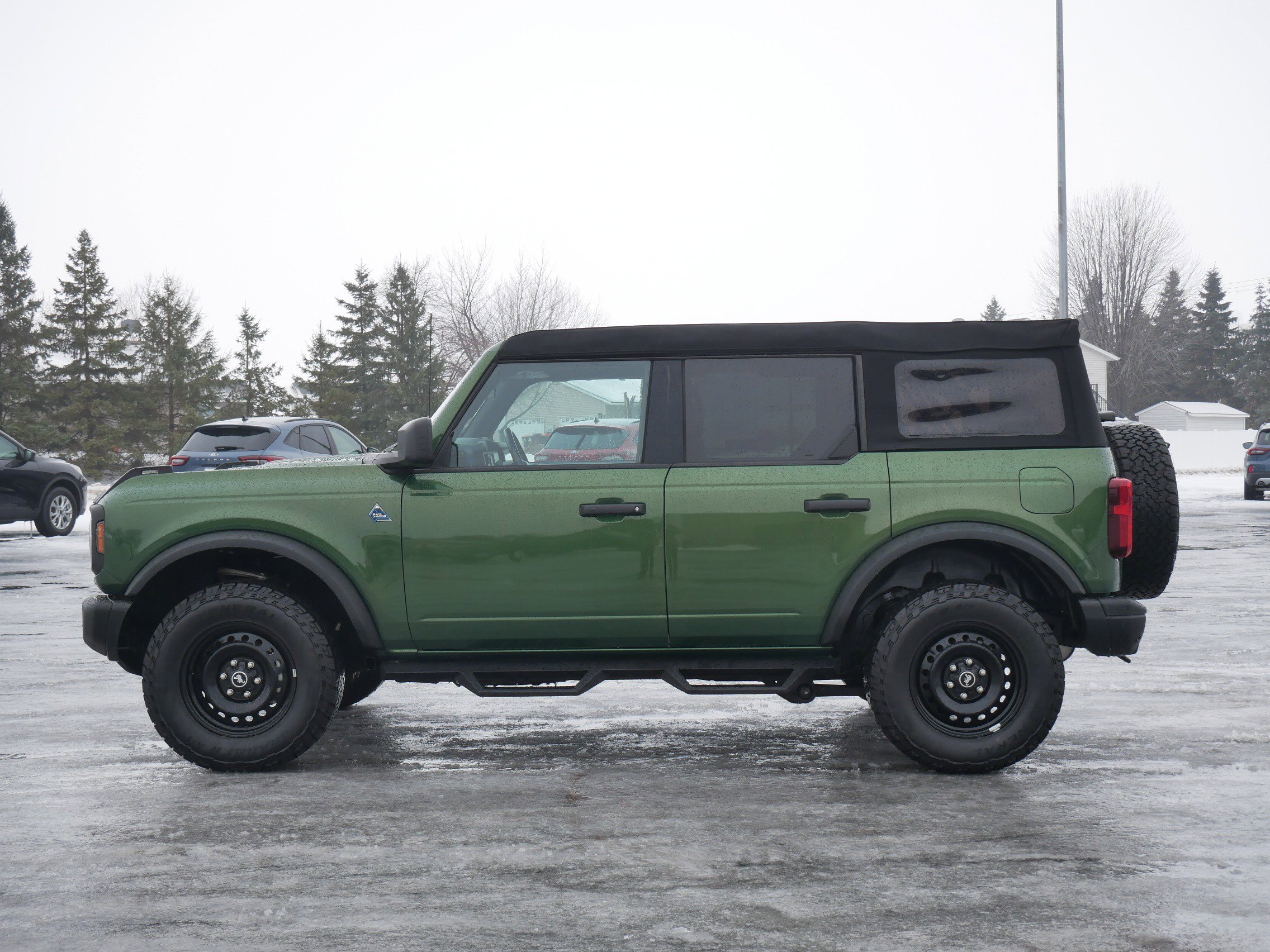 Used 2023 Ford Bronco 4-Door Black Diamond with VIN 1FMEE5DH0PLB53387 for sale in Hastings, Minnesota