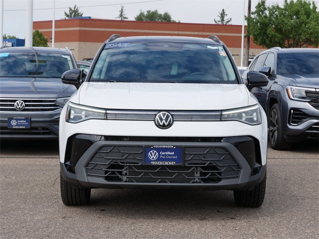 Certified 2025 Volkswagen Taos SE Black with VIN 3VV2C7B29SM012785 for sale in Inver Grove Heights, Minnesota