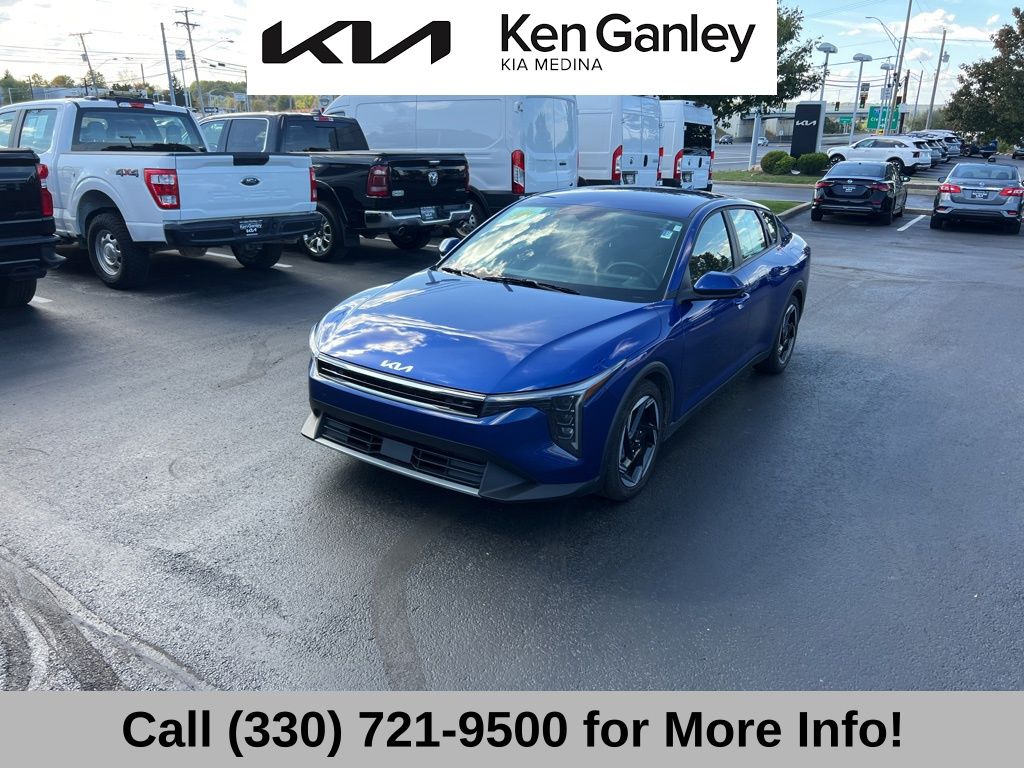 2025 Kia K4 EX photo 3