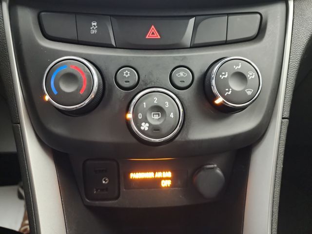 2022 Chevrolet Trax LT photo 25