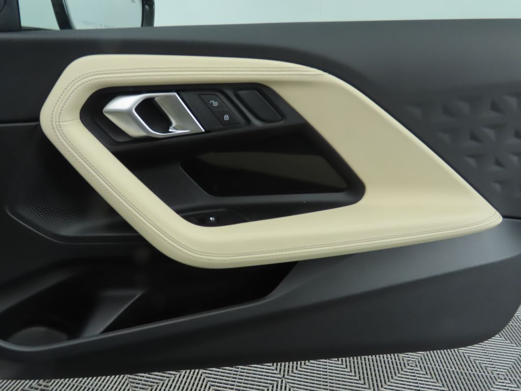 2025 Bmw 230i photo 23