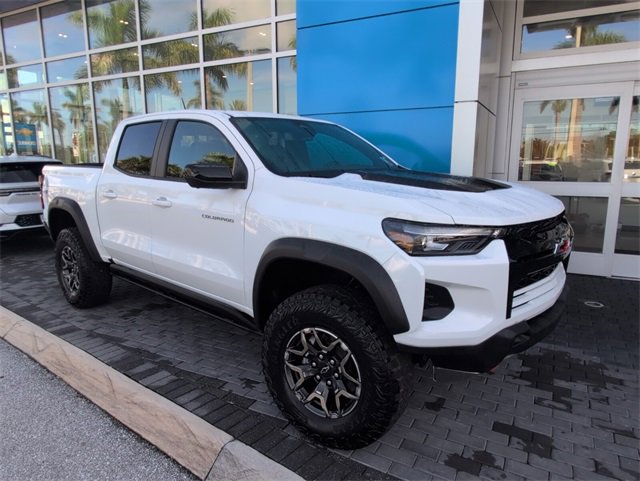 2026 Chevrolet Colorado ZR2 photo 2