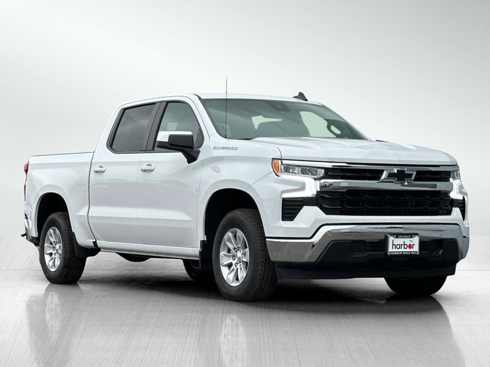 2025 Chevrolet Silverado LT photo 2