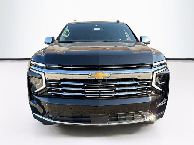 2025 Chevrolet Suburban Premier photo 3