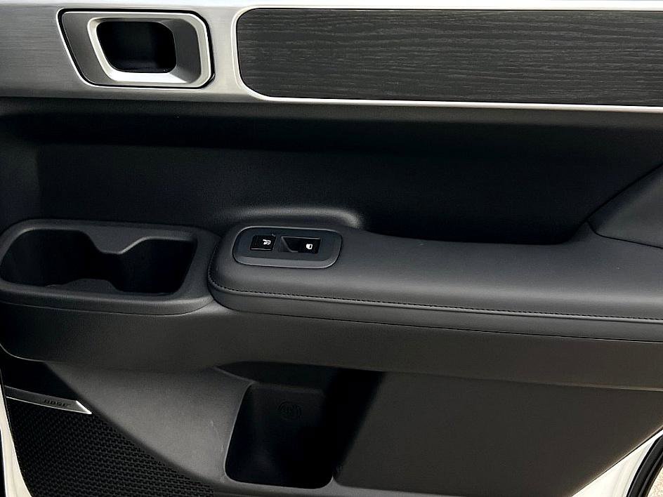 2025 Hyundai Santa Fe Limited photo 24