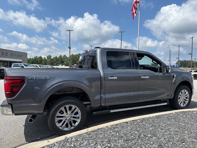 2025 Ford F-150 Lariat photo 11