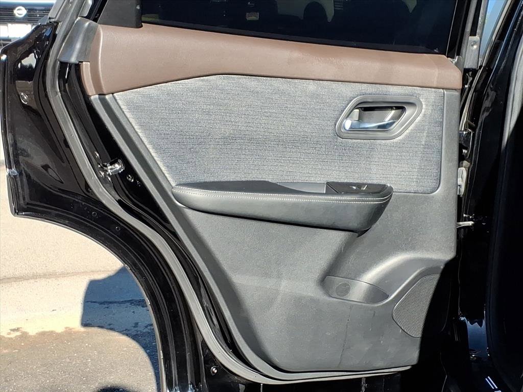 2023 Nissan Rogue SV photo 22
