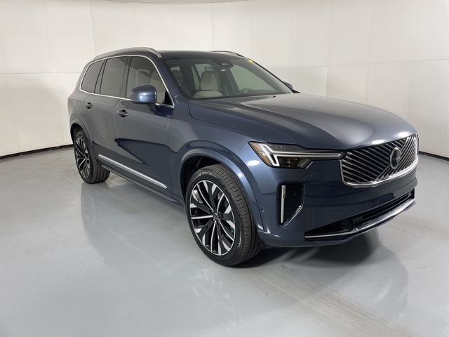 2026 Volvo XC90 T8 AWD Plus photo 2