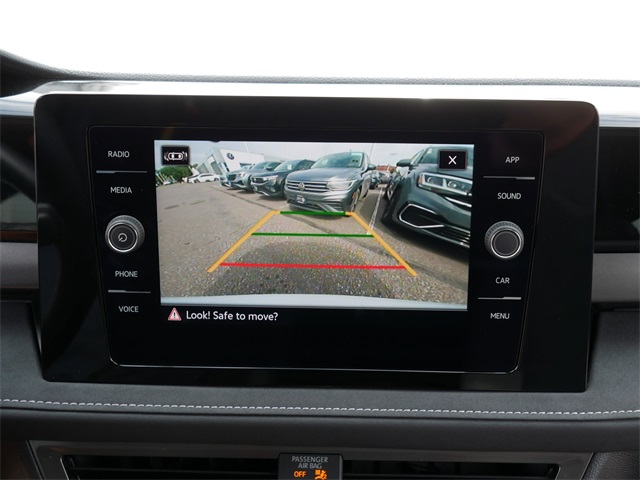 2025 Volkswagen Taos SE photo 28