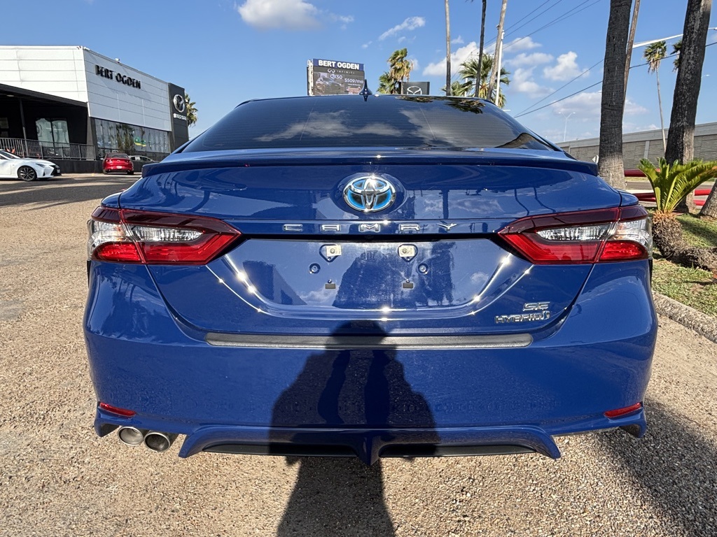 2023 Toyota Camry Hybrid SE photo 6