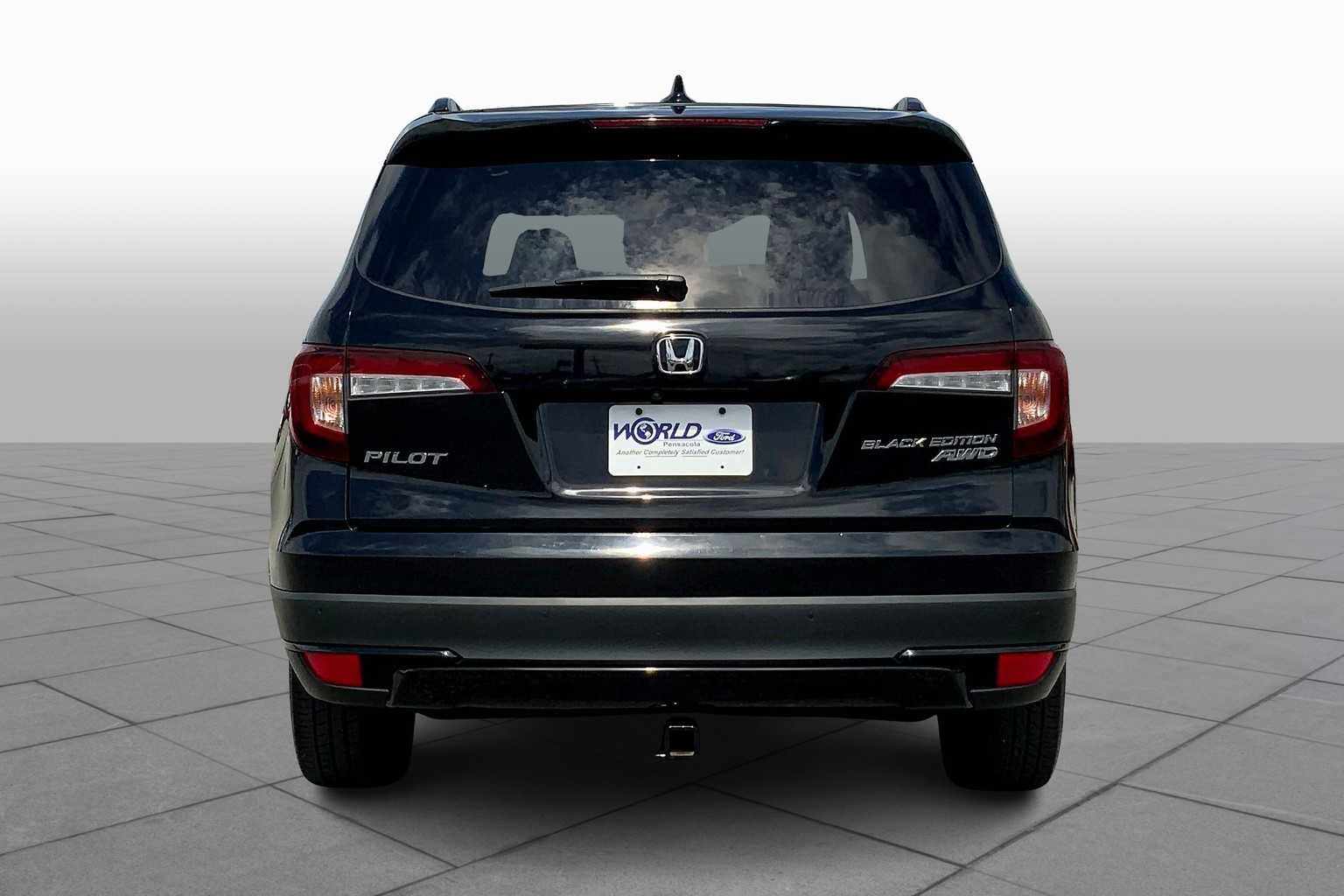 2022 Honda Pilot Black Edition photo 4