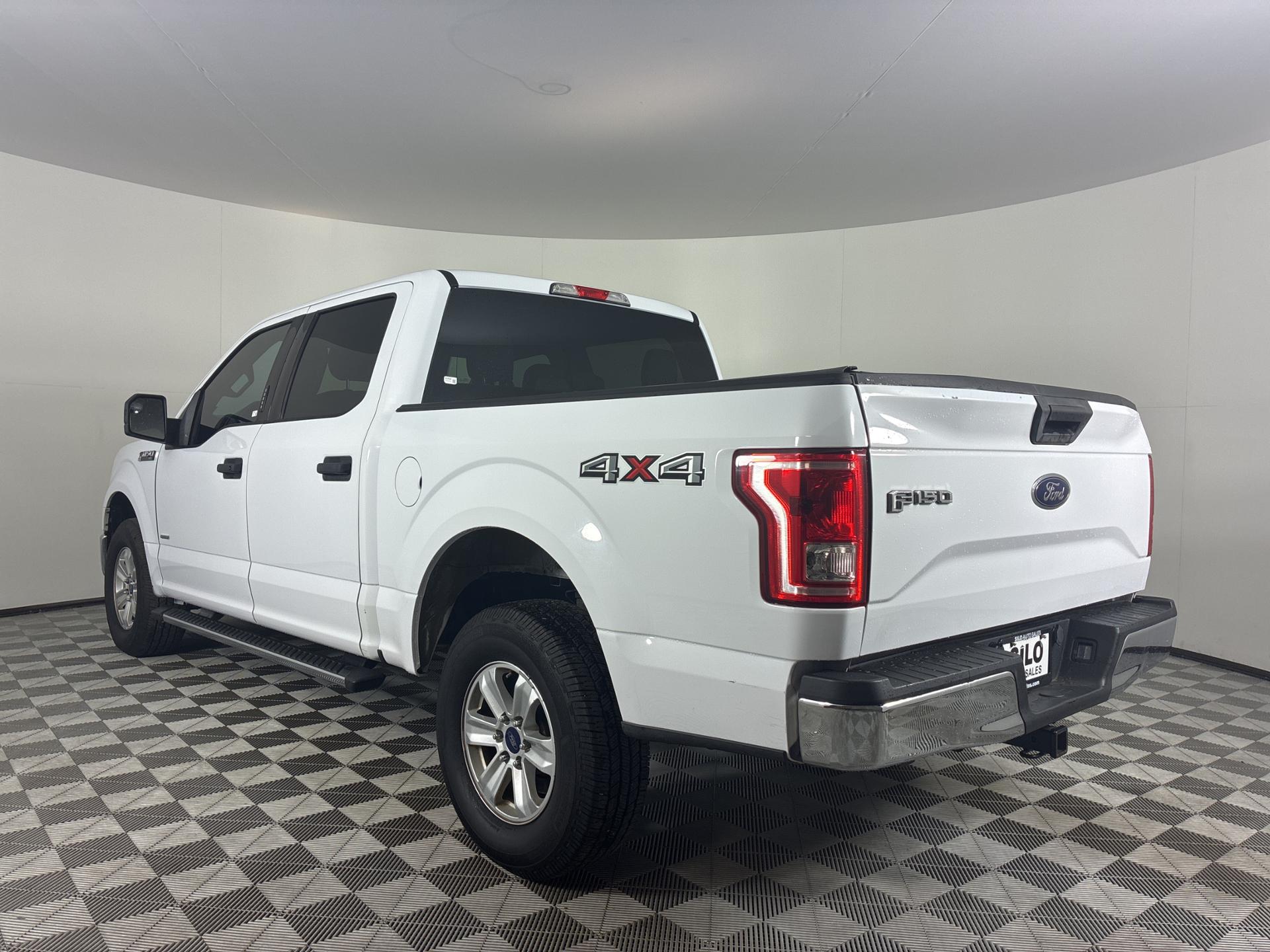 2016 Ford F-150 XLT photo 3