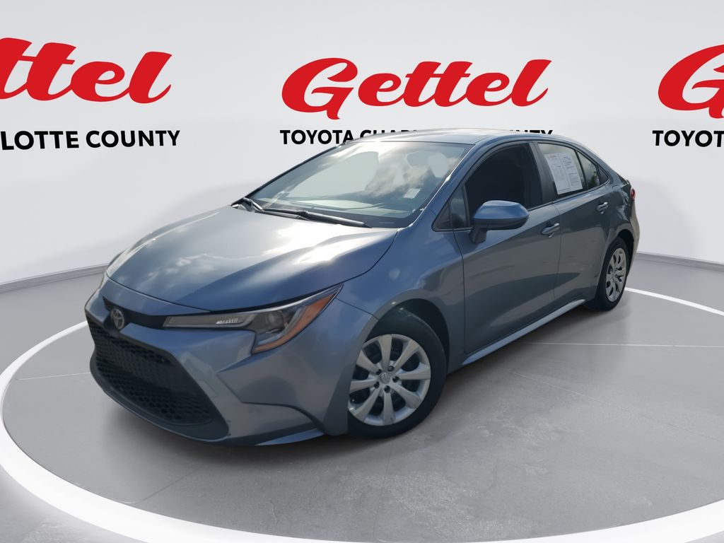 2022 Toyota Corolla LE's photo