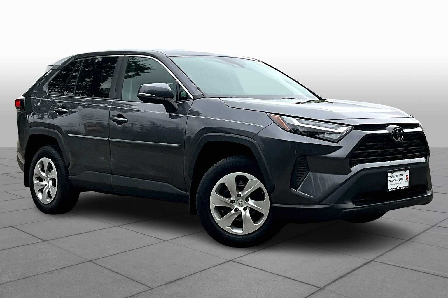 2023 Toyota RAV4 LE photo 2