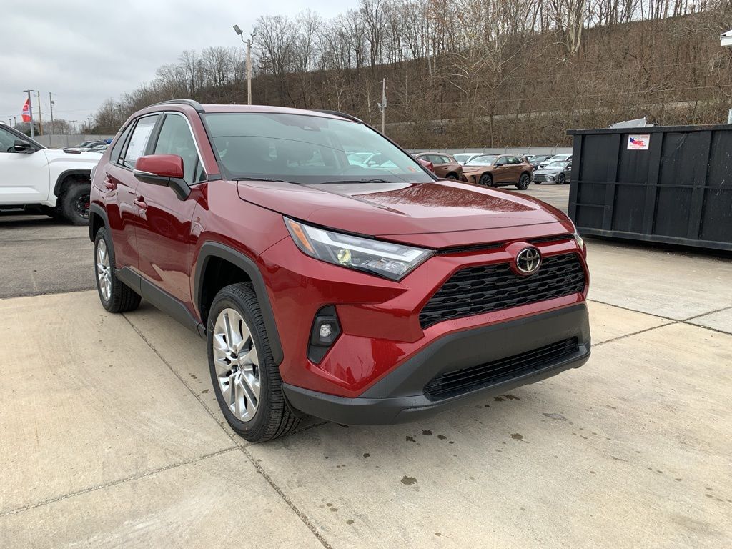 2025 Toyota RAV4 XLE Premium's photo