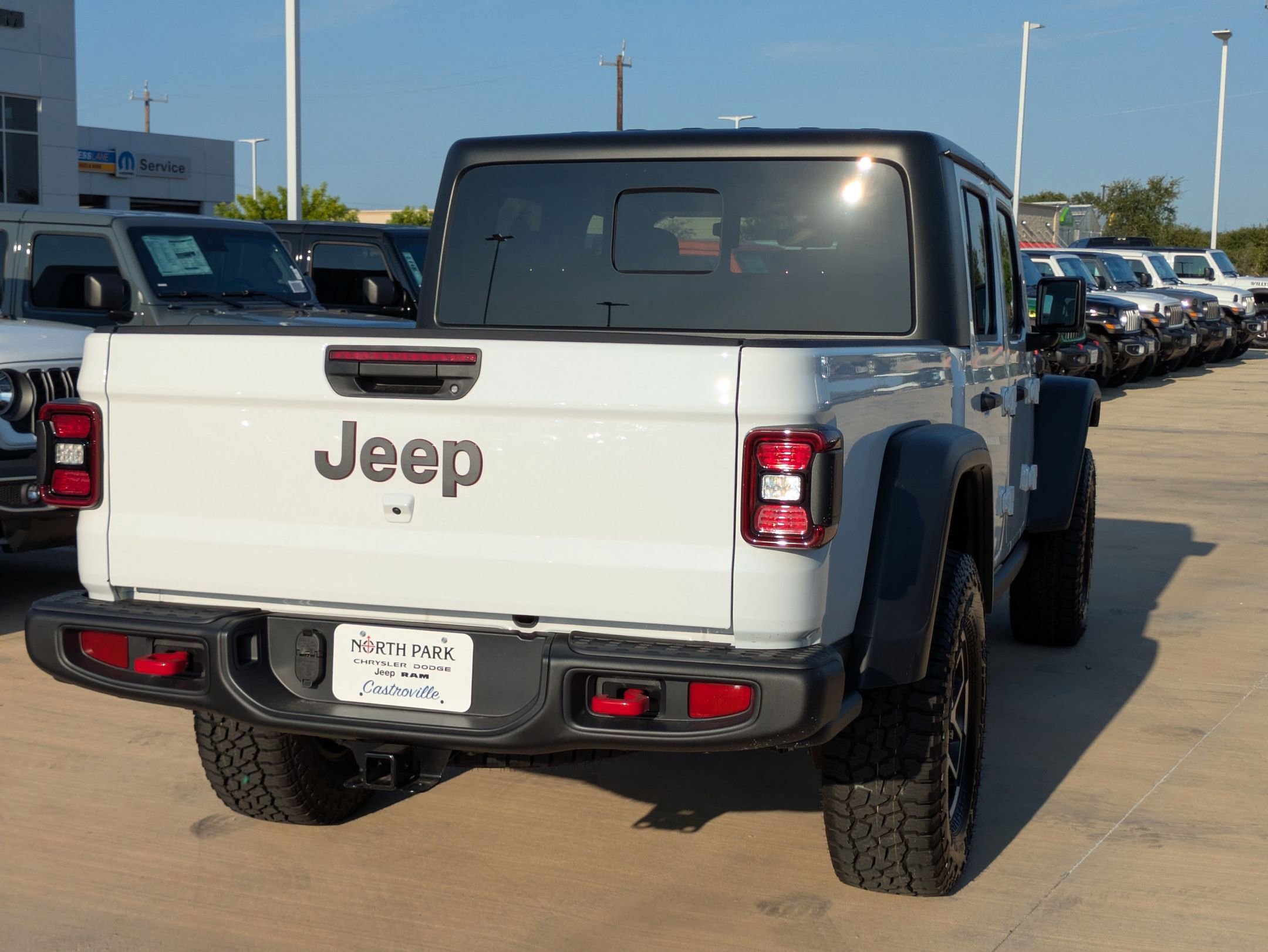 2025 Jeep Gladiator Rubicon photo 2