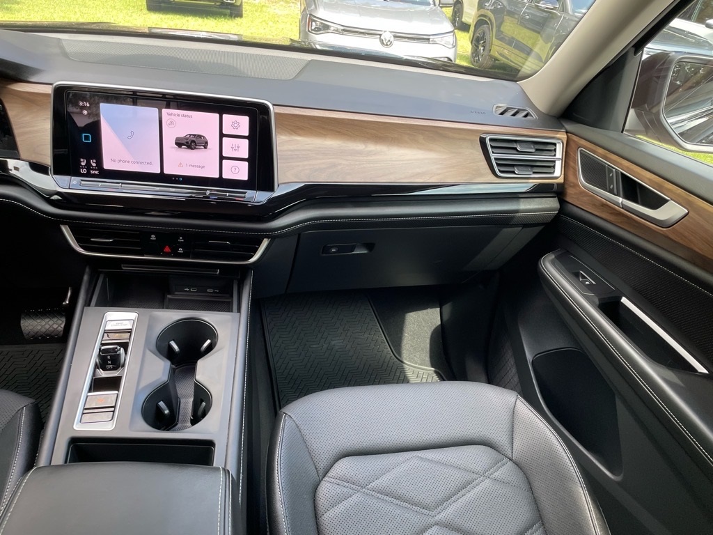 2024 Volkswagen Atlas SE photo 7