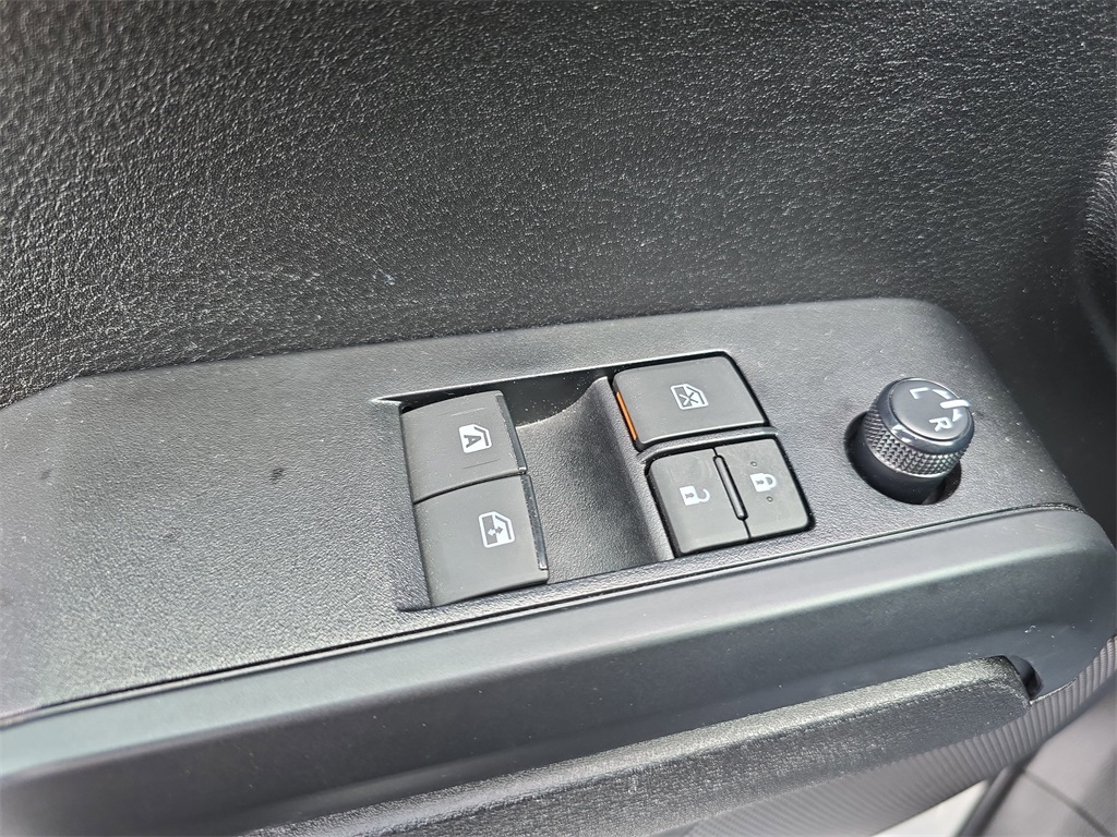 2023 Toyota Tacoma SR 4x4 Access Cab photo 28