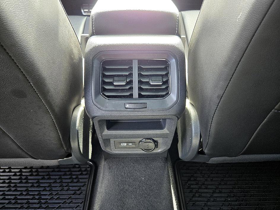 2022 Volkswagen Tiguan SE R-Line Black photo 15
