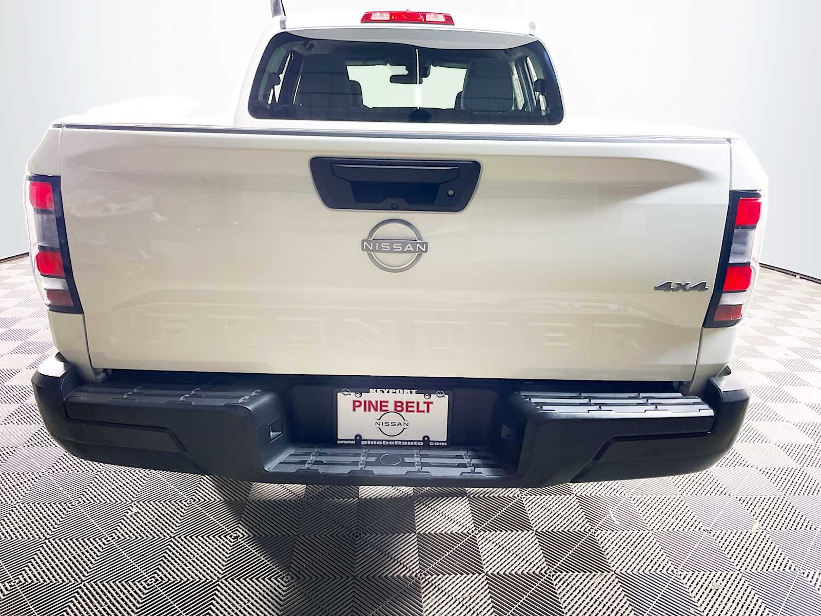2024 Nissan Frontier S photo 5