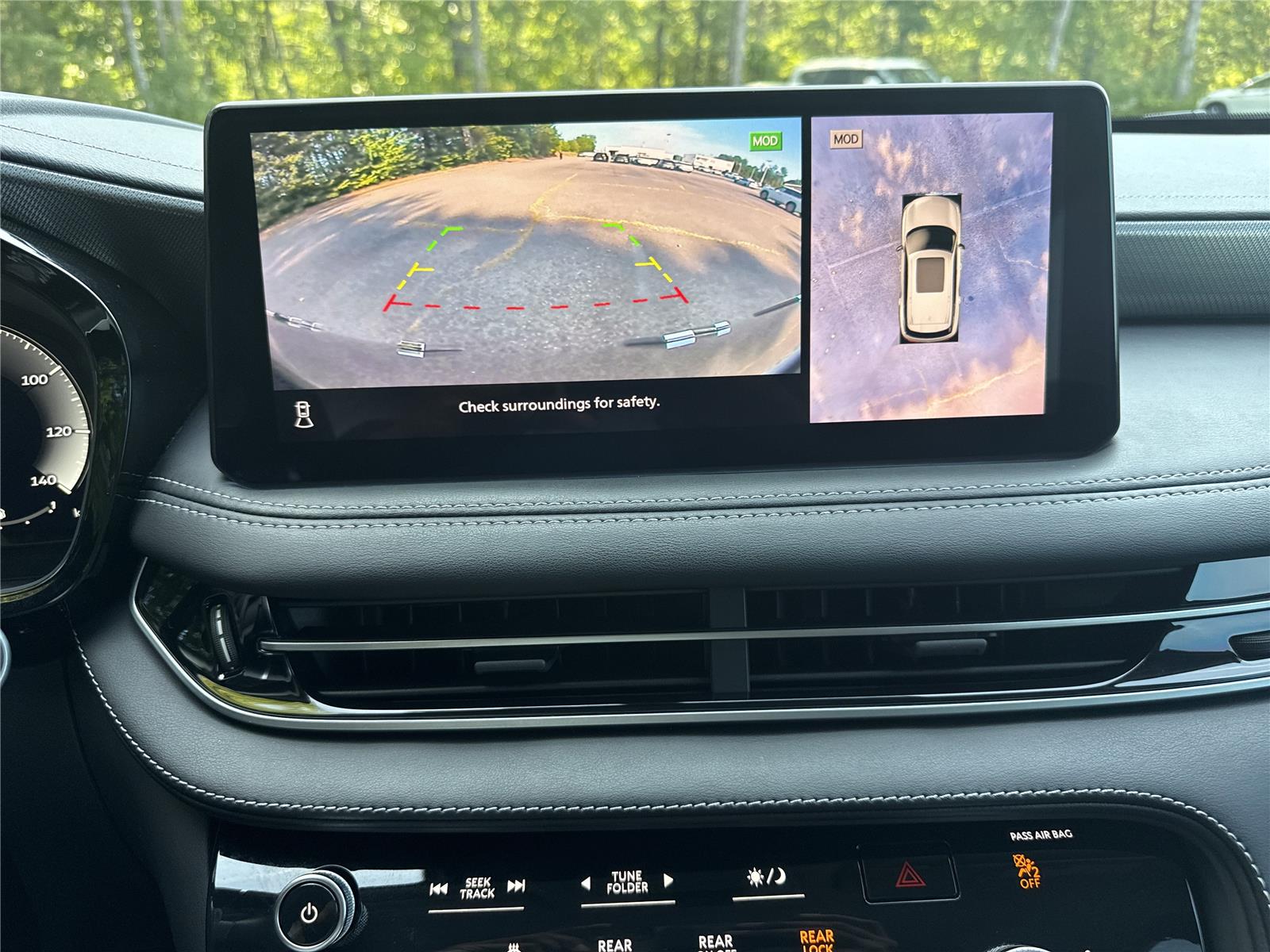 2022 Infiniti QX60 Luxe photo 19
