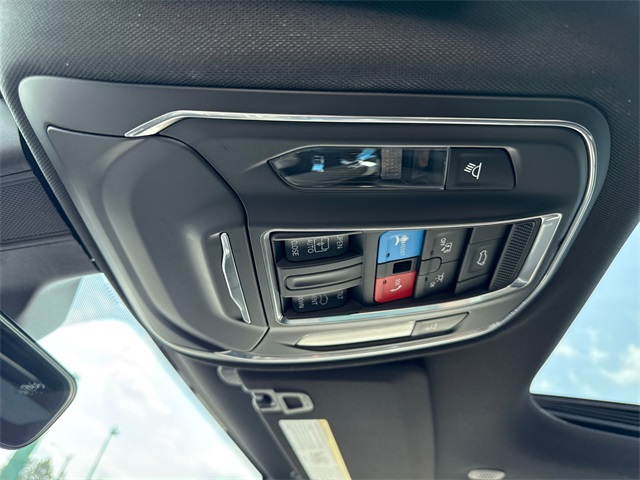 2025 Jeep Grand Cherokee Laredo photo 28