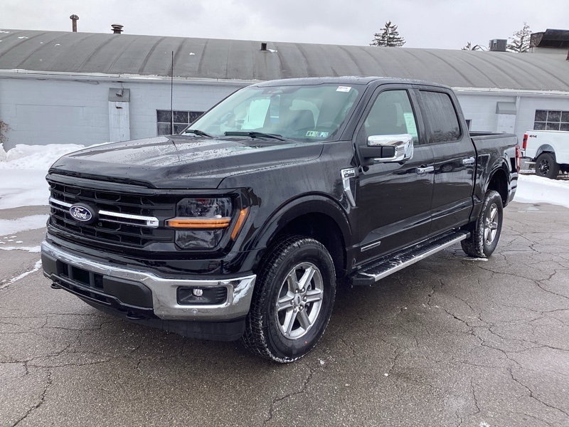 2025 Ford F-150 XLT photo 3