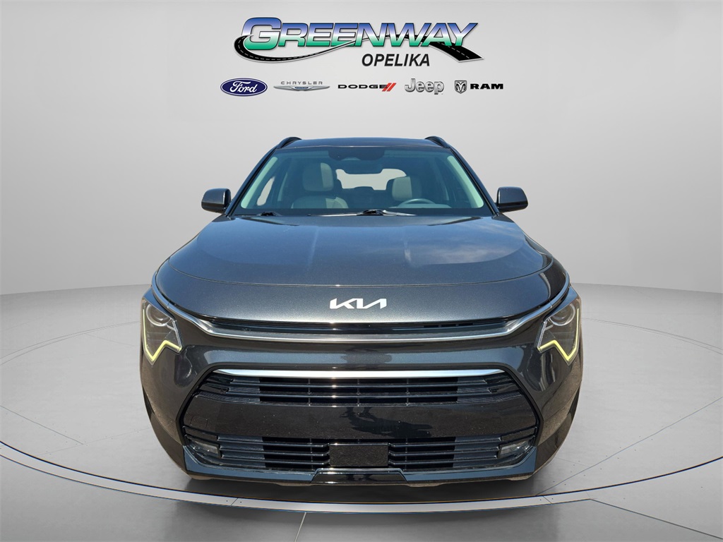 2023 Kia Niro EX Touring photo 2
