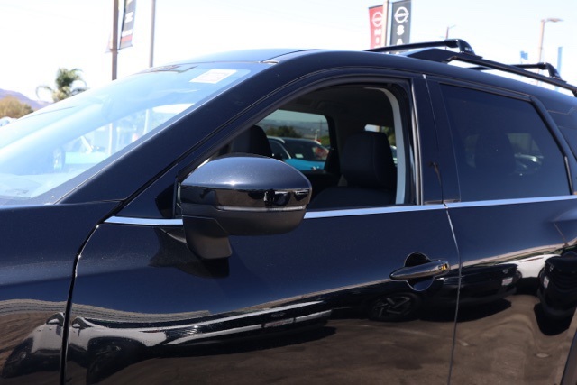 2025 Nissan Pathfinder SV photo 11
