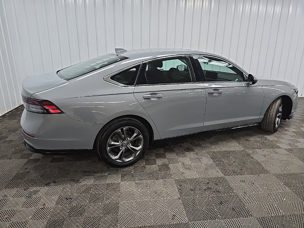 2023 Honda Accord Hybrid EX-L photo 3