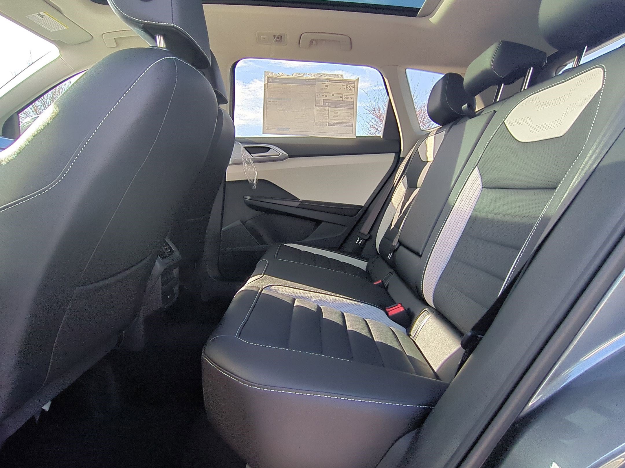 2025 Volkswagen Taos SEL photo 15
