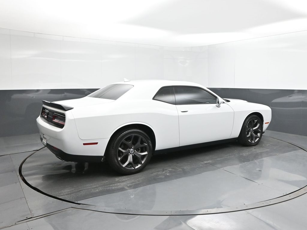 2018 Dodge Challenger SXT photo 13