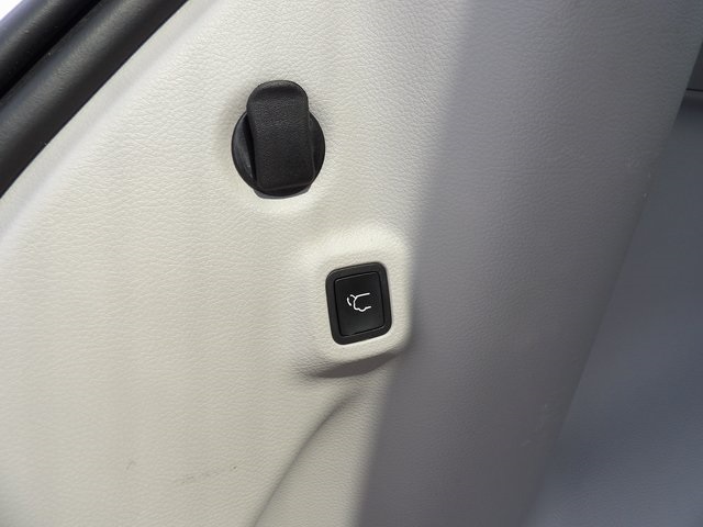 2022 Jeep Compass North Edition Latitude photo 9