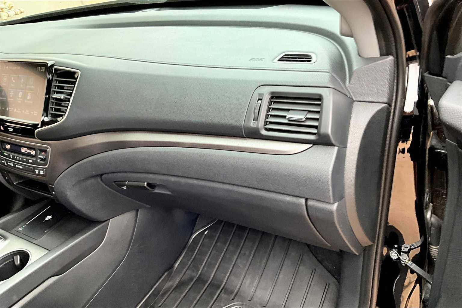 2024 Honda Ridgeline RTL photo 16