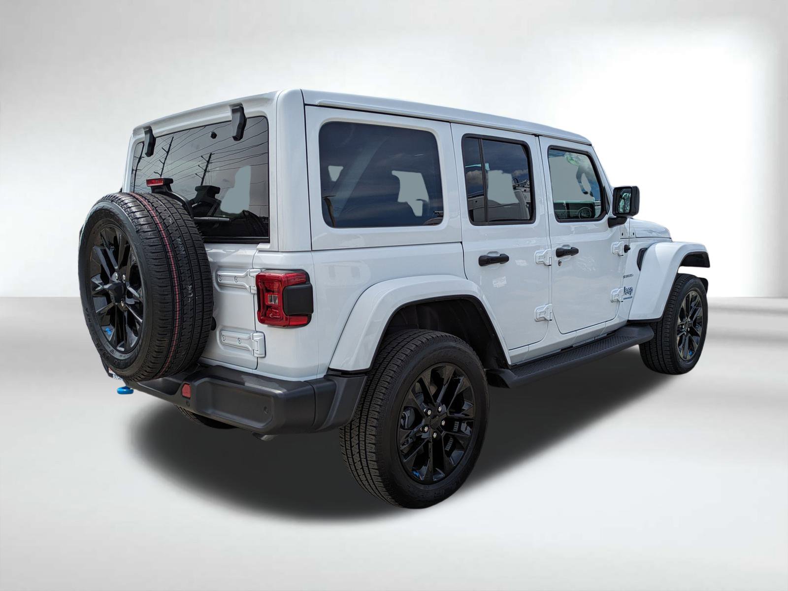2023 Jeep Wrangler Sahara 4xe photo 4