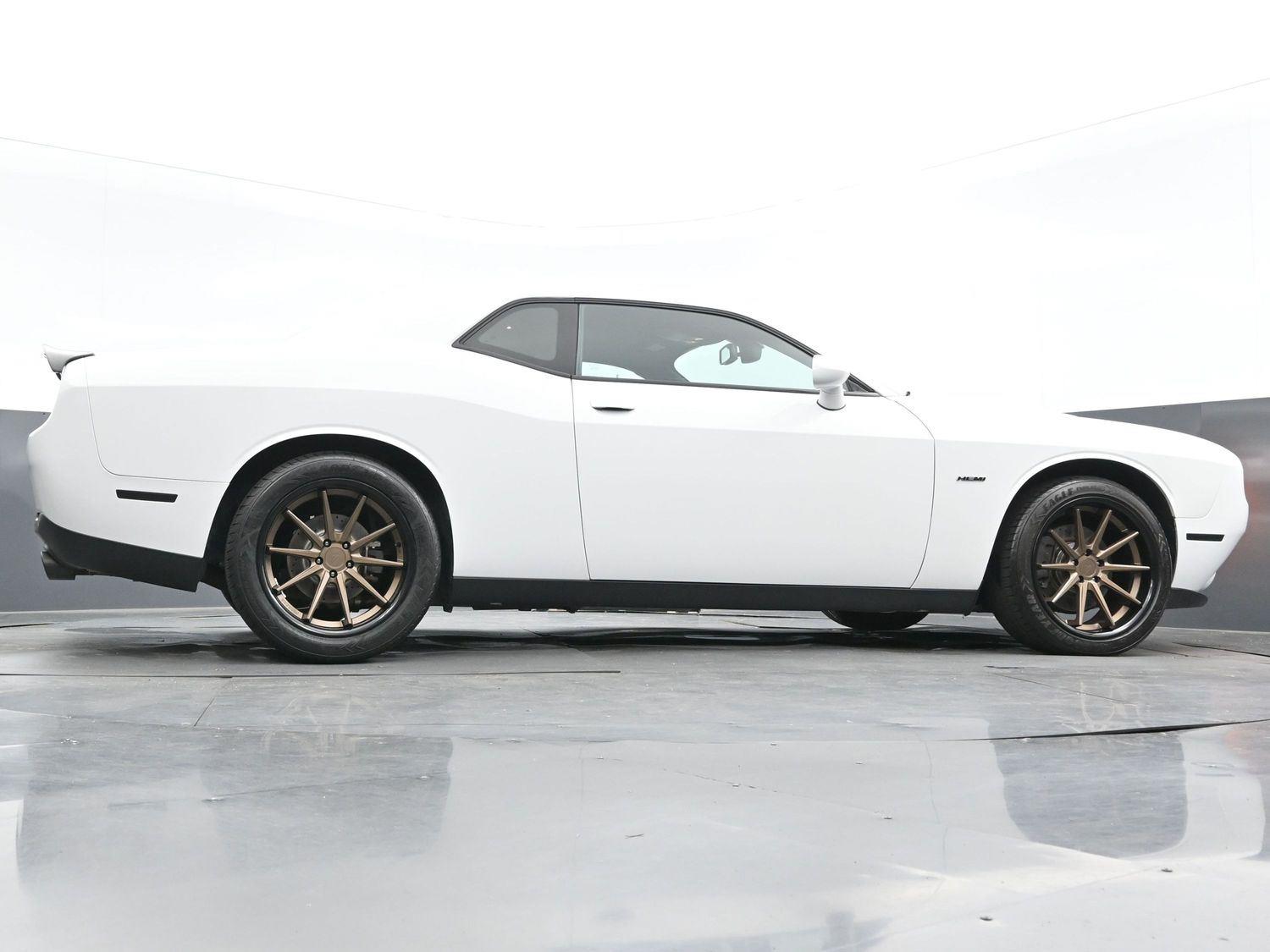 2018 Dodge Challenger R/T Plus photo 44