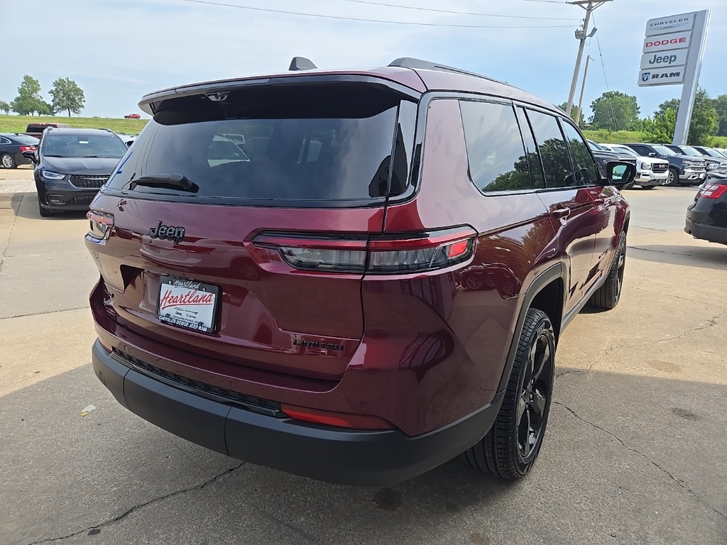 2025 Jeep Grand Cherokee Limited photo 9