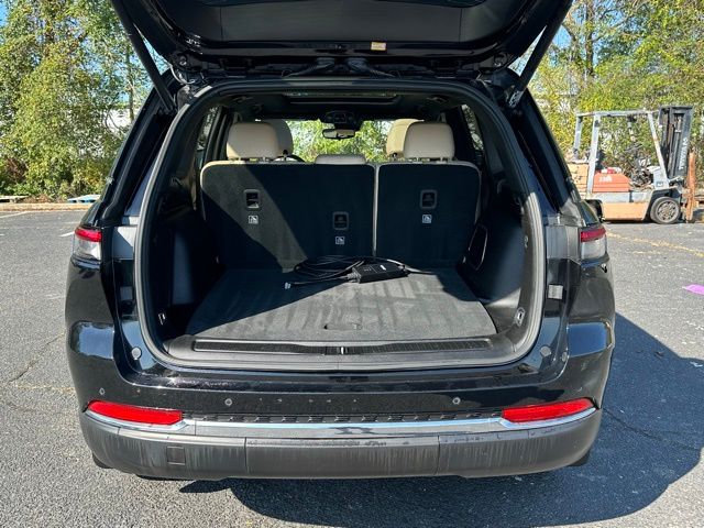 2023 Jeep Cherokee 4xe photo 11