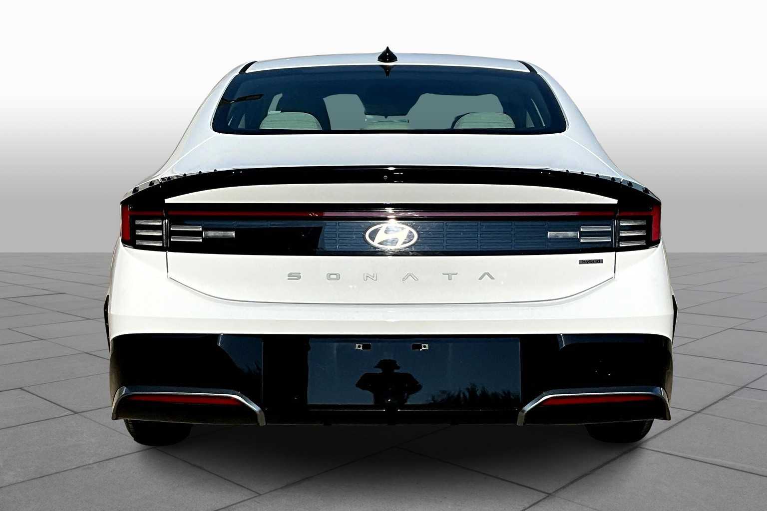 2024 Hyundai Sonata Hybrid SEL photo 4