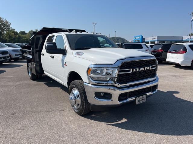 2024 Ram 3500 Tradesman photo 3