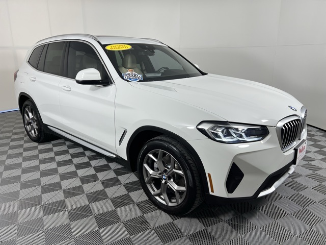 2022 BMW X3 30i's photo