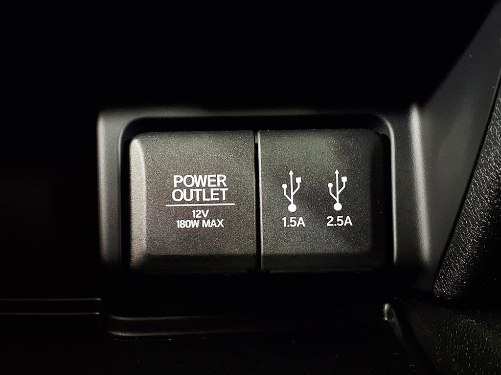 2016 Honda Pilot Elite photo 16