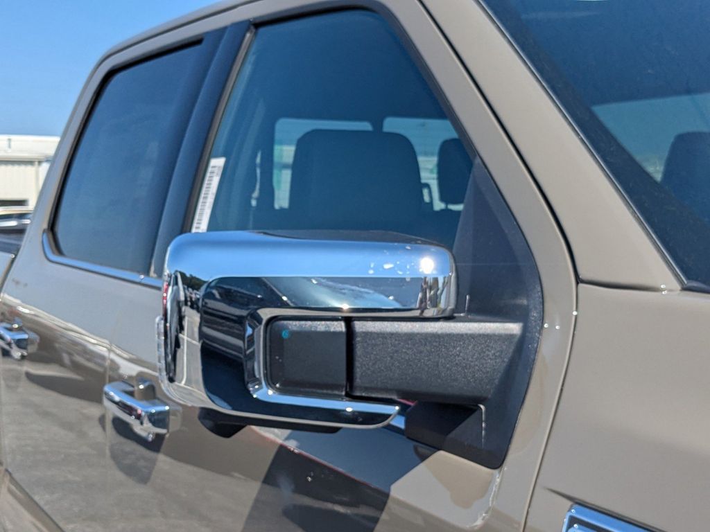 2025 Ford F-150 Lariat photo 11