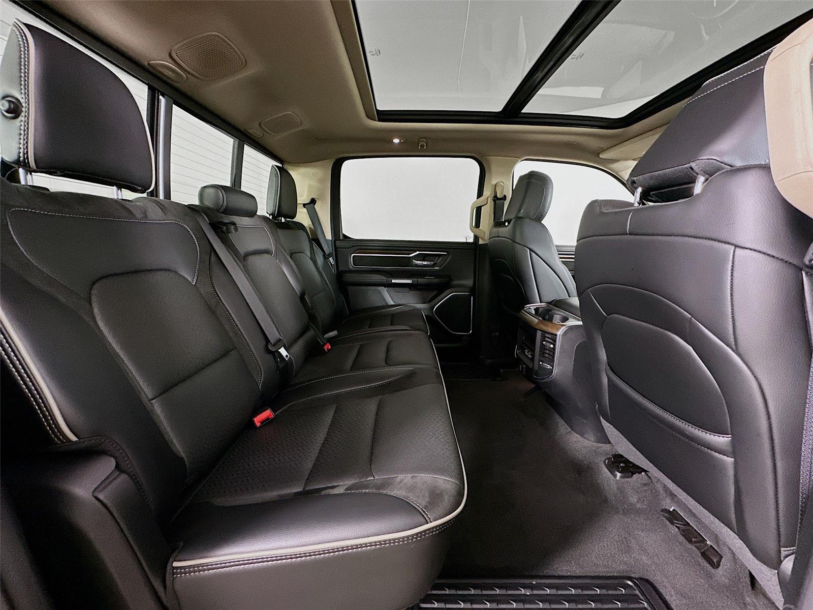 2021 Ram 1500 Laramie photo 28